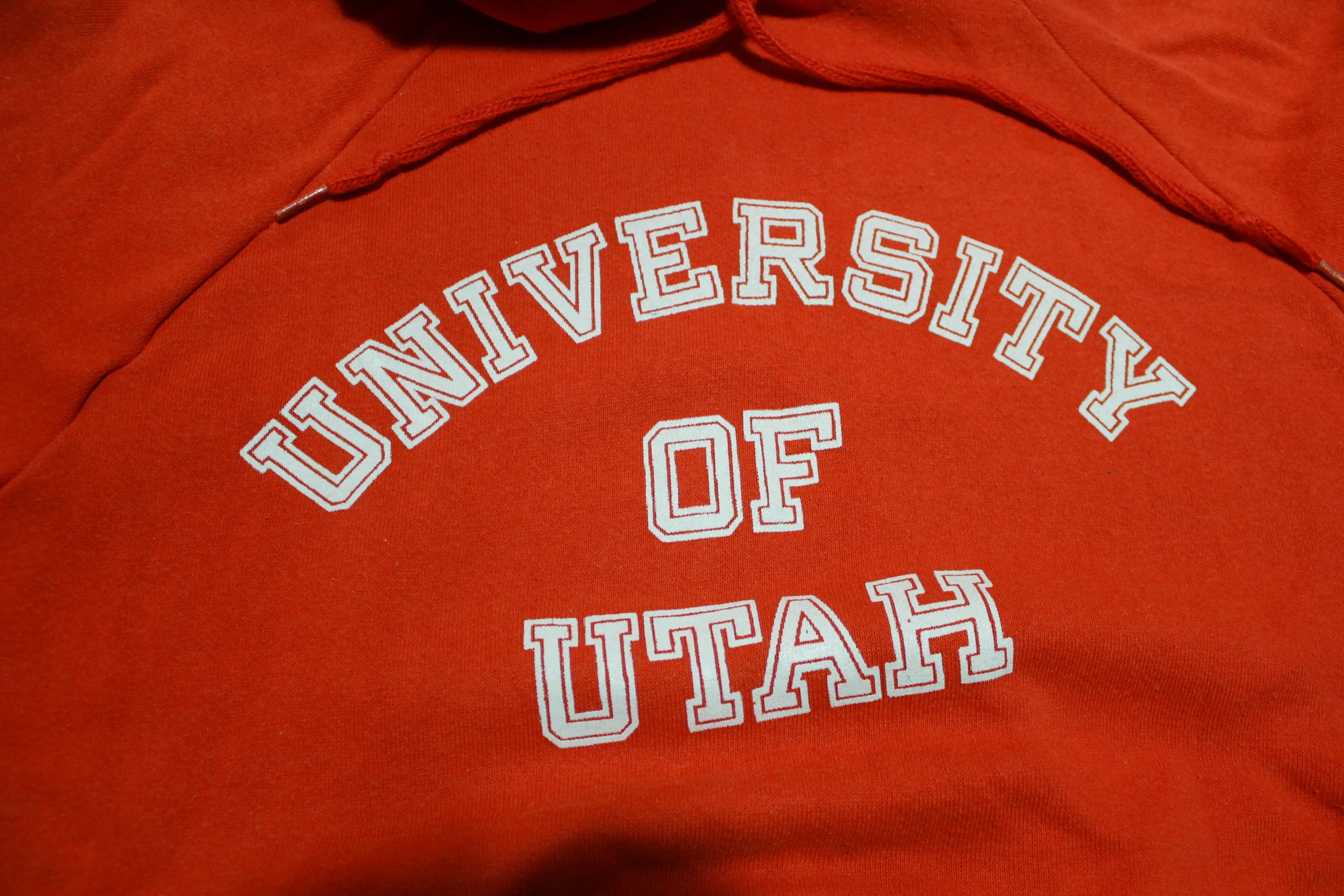 University of Utah Vintage 80's Red Made in USA Hooded Hoodie Sweatshirt